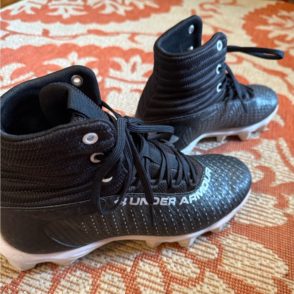 Under Armour Men’s Black Football Cleats